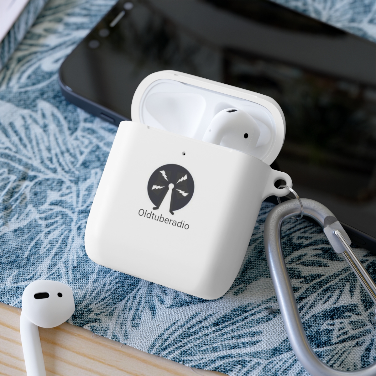 AirPods and AirPods Pro Case Cover product main image