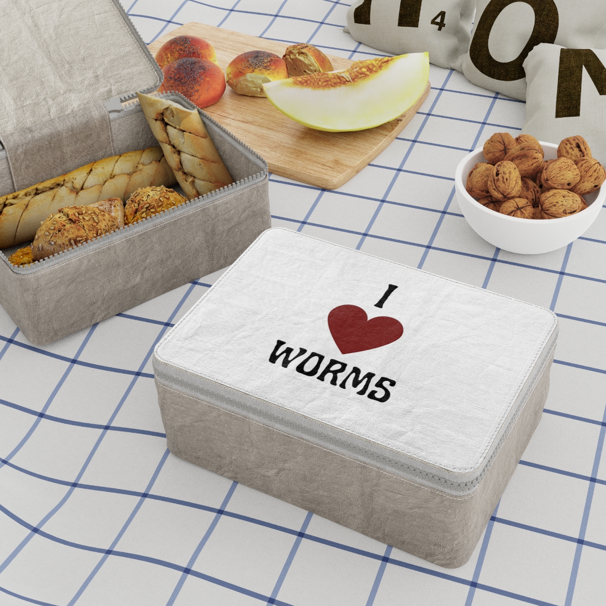 "I love worms" Paper Lunch Bag product thumbnail image