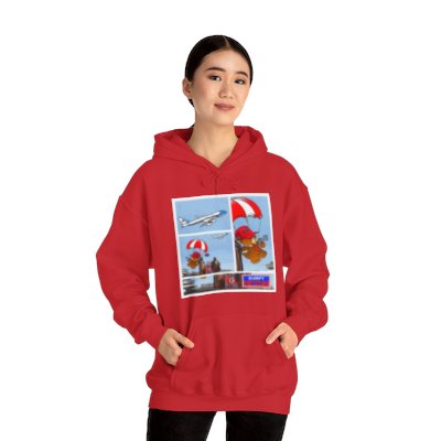 Dumpy Bear Goes to North Korea - Unisex Heavy Blend™ Hooded Sweatshirt