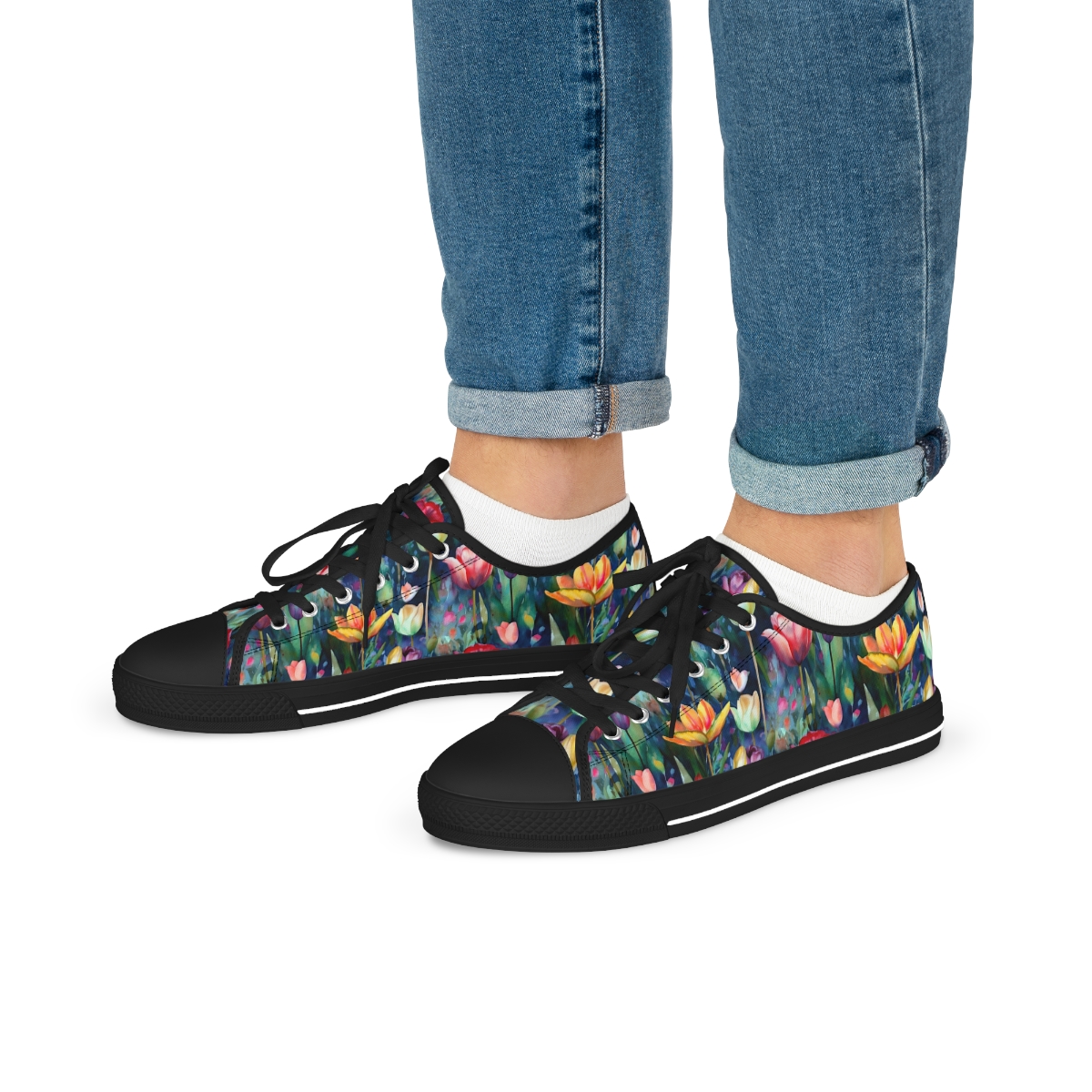 Midnight Sonata Watercolor Tulips Men's Low-Top Sneakers product thumbnail image